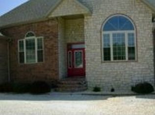 281 Country Hills Dr, Branson, MO 65616