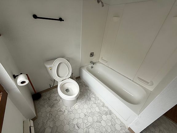 3rd image of 1211 E Olive St APT B