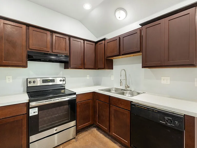 118 S L Ave — Photo 18