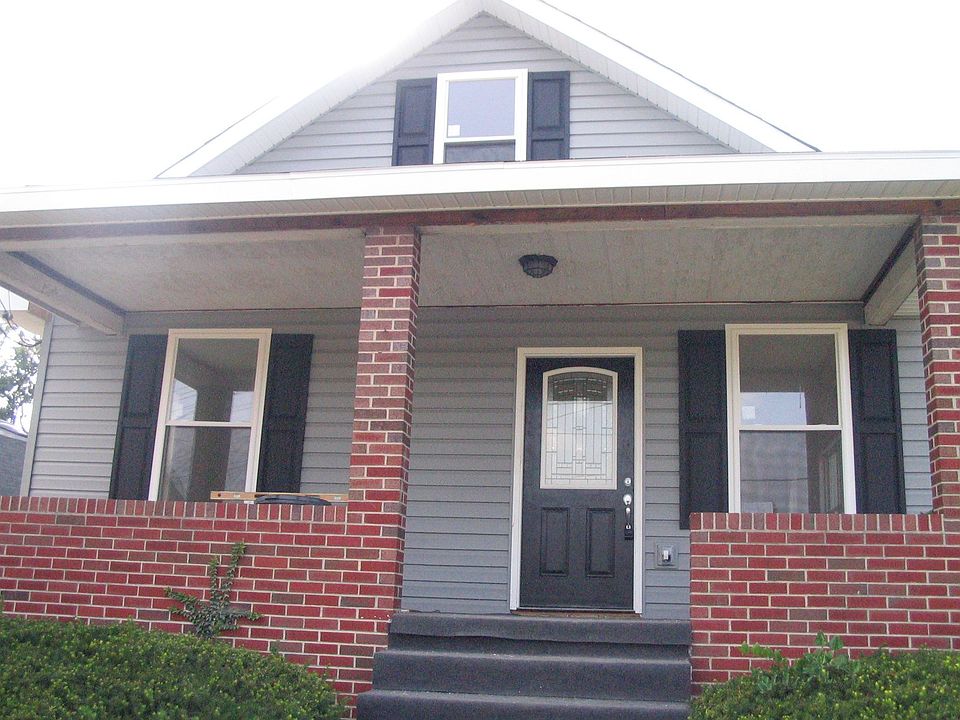 1st image of 104 Broadview Blvd N