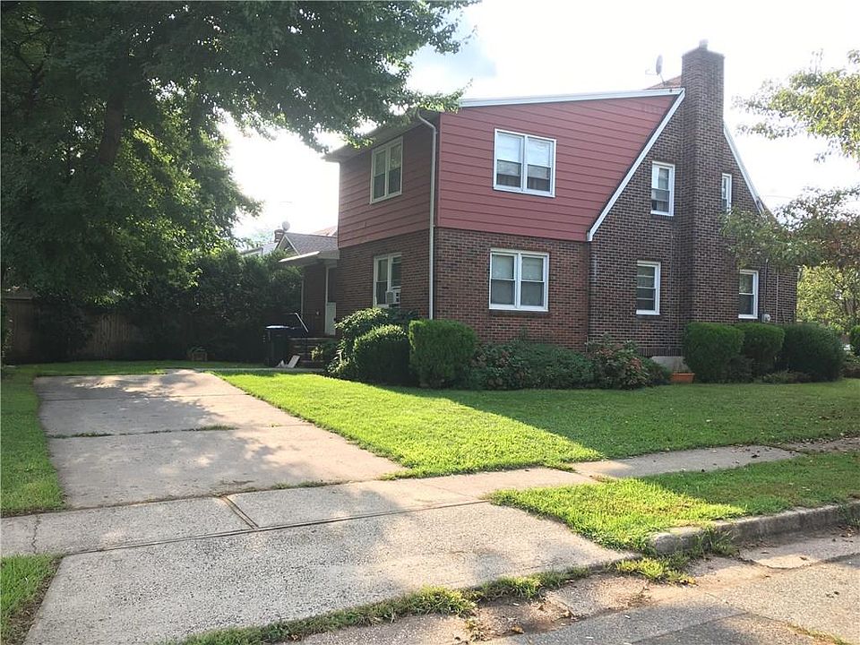 2nd image of 189 Grove St