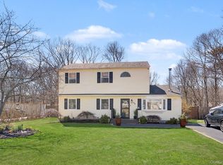 64 sweetbriar Drive, Mastic, NY