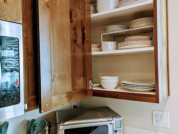 Fully equipped kitchen with everything you need to enjoy meals at home.