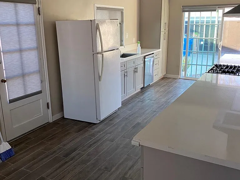 3931 Somerset Dr — Photo 15