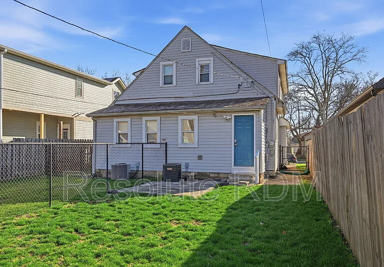 1622 Yandes St — Photo 20
