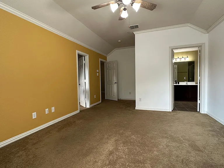 8730 Manhattan Ave #8730 — Photo 49
