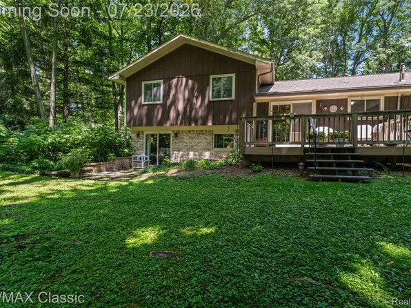 48155 W Nine Mile Rd, Northville, MI 48167