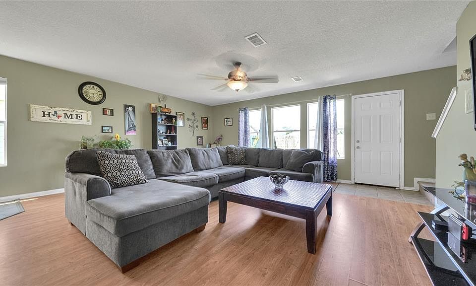 1st image of 8011 Safflower Dr