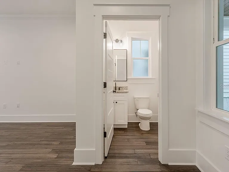 1408 E Curtis St #B — Photo 12
