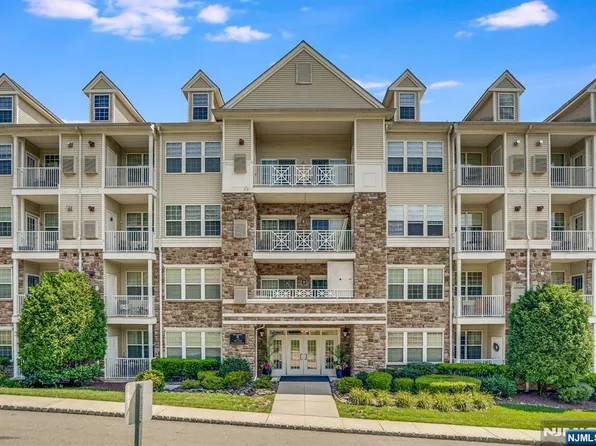 5211 Sanctuary Blvd #5, Riverdale, NJ 07457