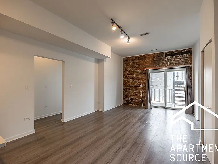 2022 S Throop St #2W — Photo 3