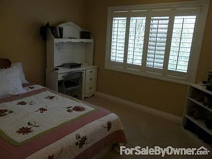 Master Bedroom w/Fireplace