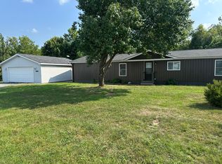 (Undisclosed Address), Carterville, IL 62918