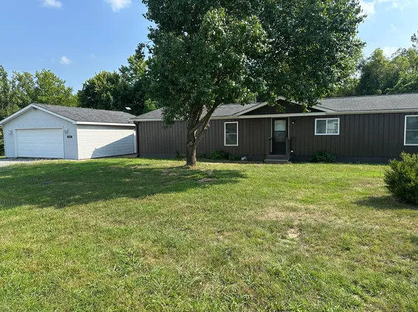 (undisclosed Address), Carterville, IL 62918