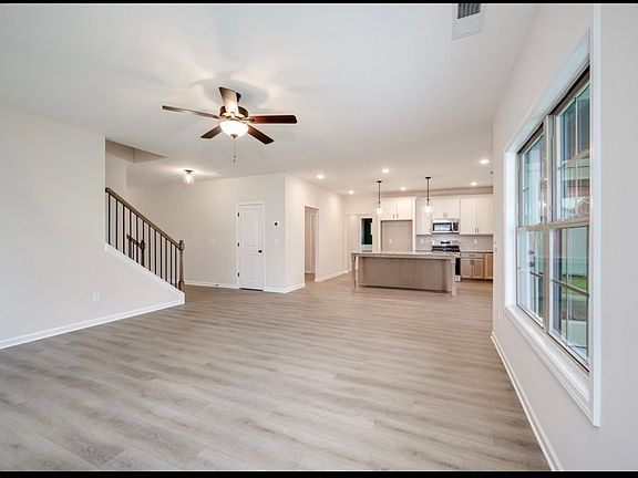5th image of 1109 Southall Ln