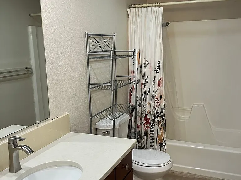 1794 Rialto Ave S — Photo 13