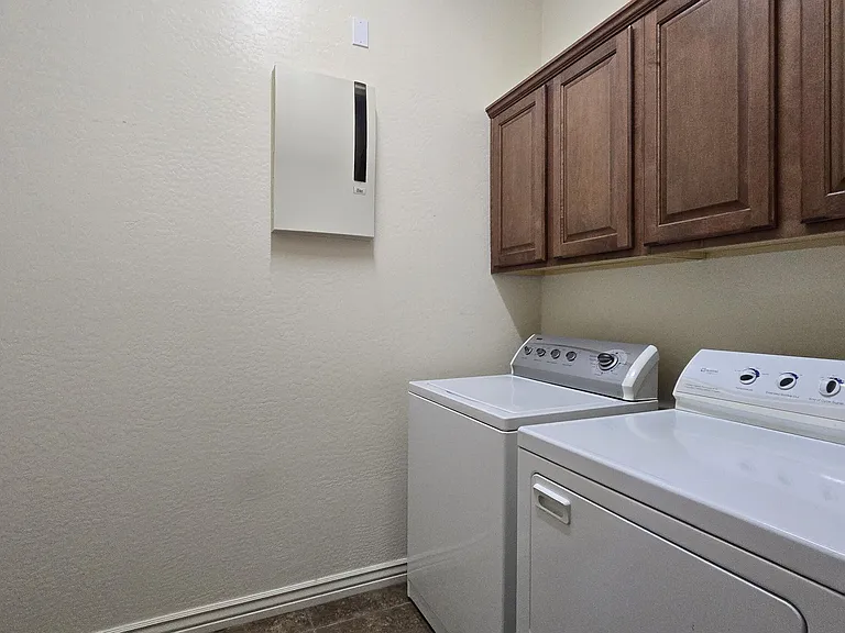 13637 S 175th Dr — Photo 31