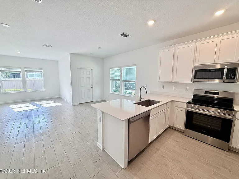 307 Belfort Ct — Photo 2