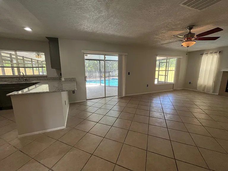 820 Stonechapel Ct — Photo 9