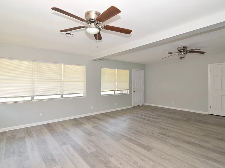 3613 Alene Cir — Photo 2