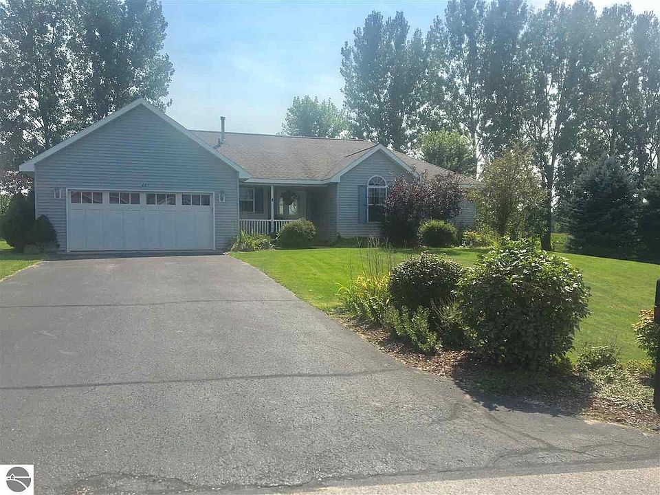 1st image of 465 Heartland Dr