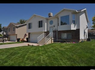 1878 N 810 W, Clinton, UT 84015