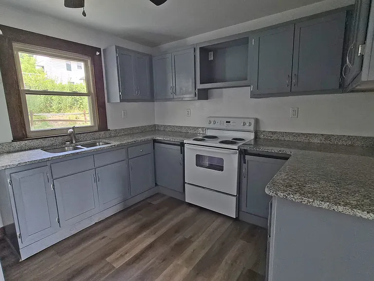 1204 Salt Springs Rd #4 — Photo 4
