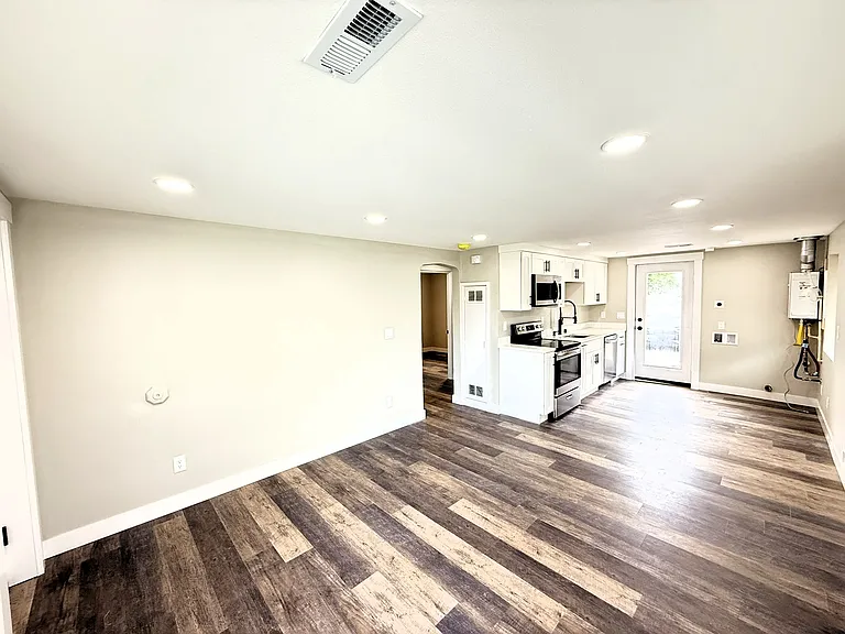 14402 Washington Ave SW #7 — Photo 8