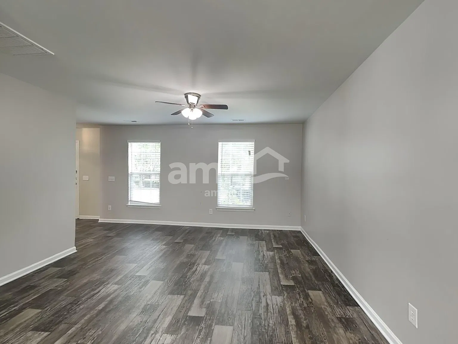 4 bed, 2.5 bath, 2068 sqft, $2,335 — Photo 4