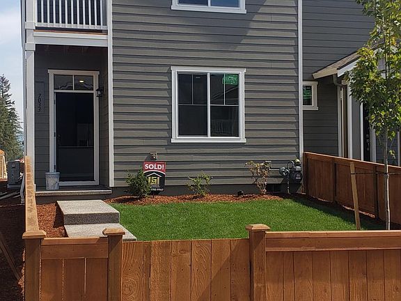 2nd image of 15314 NE 70th St #113