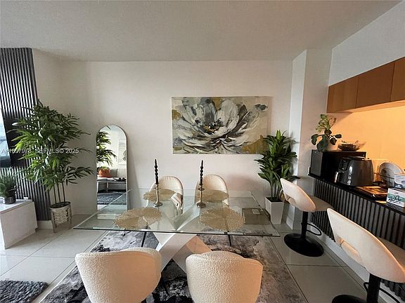 3rd image of 1750 N Bayshore Dr APT 3612