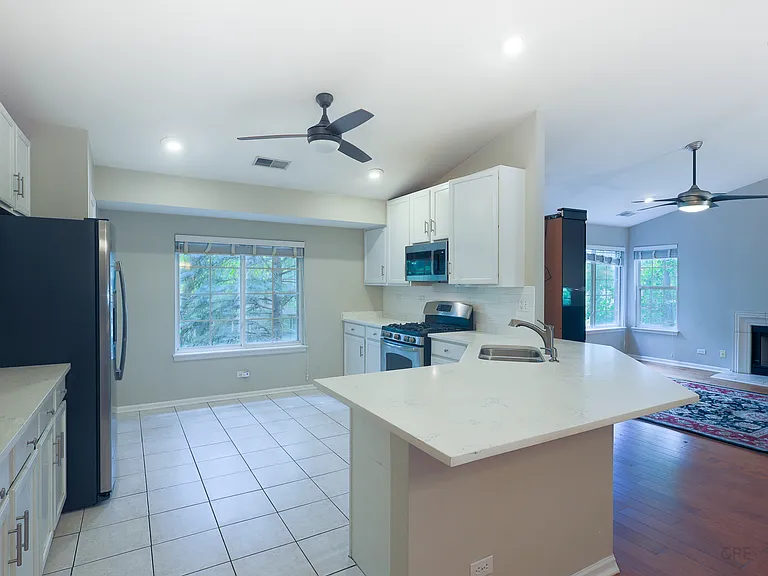 2436 Madiera Ln — Photo 7