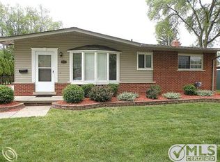 19434 Osmus St, Livonia, MI 48152