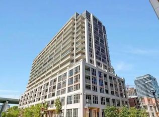 35 Bastion St UNIT 1916, Toronto, ON M5V0C2