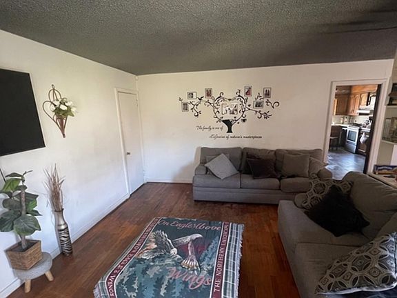 4th image of 1713 31st St