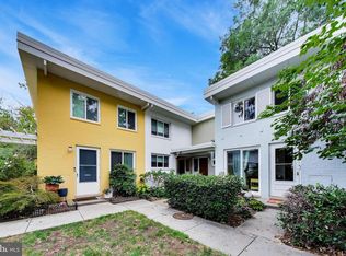 747 3rd St SW #402, Washington, DC 20024