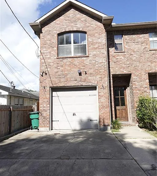4527 Camel St — Photo 2