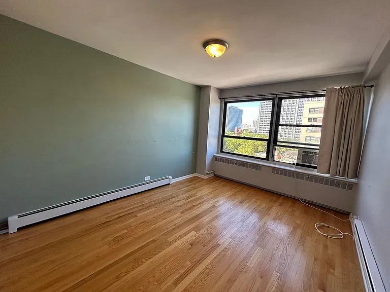 4180 Marine Terrace Apartments — Photo 12