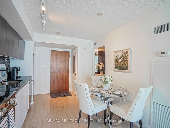 4th image of 85 Queens Wharf Rd #511