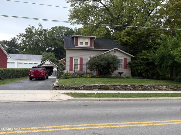 325 W Elm St, Bluffton, OH 45817