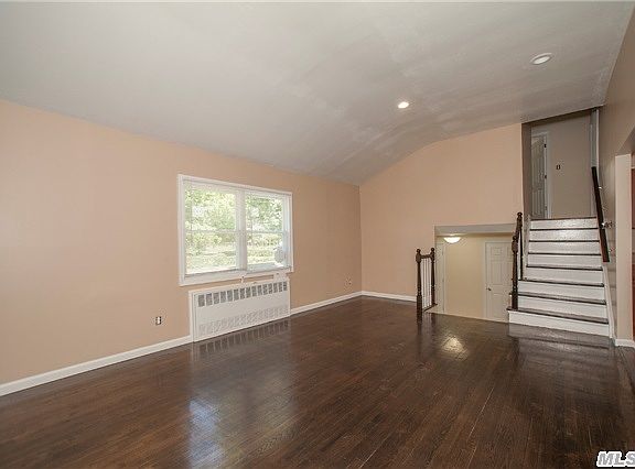 4th image of 288 Lawrence St