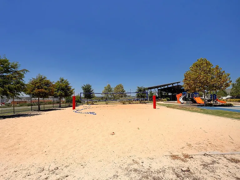 124 Gray Wolf Dr — Photo 50