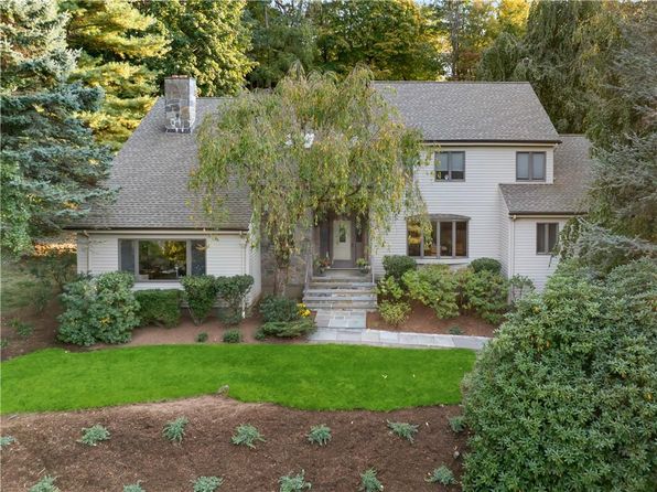 184 Deerfield Lane N, Pleasantville, NY 10570