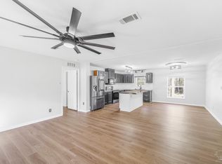 5985 Chardee Rd, Crestview, FL 32539