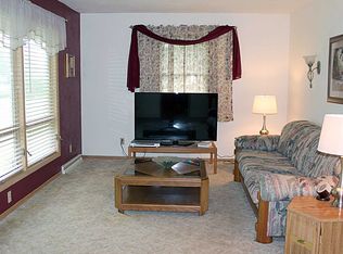 330 S Edwards Ave, Princeville, IL 61559