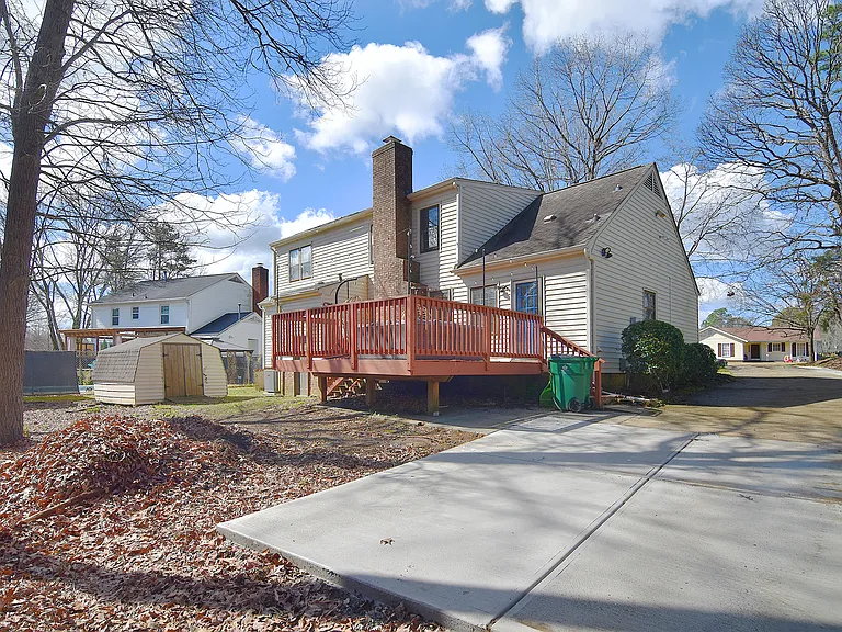 Chestnut Lake Dr — Photo 11
