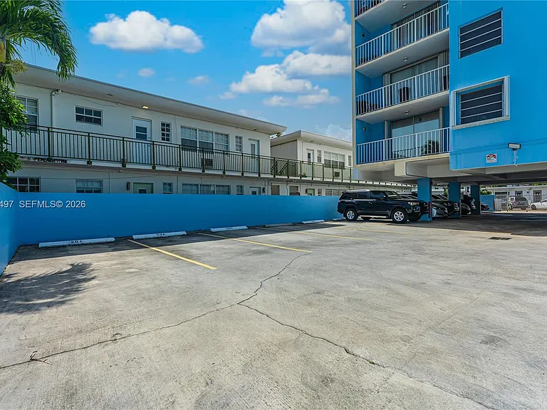 8340 Harding Ave #201 — Photo 42
