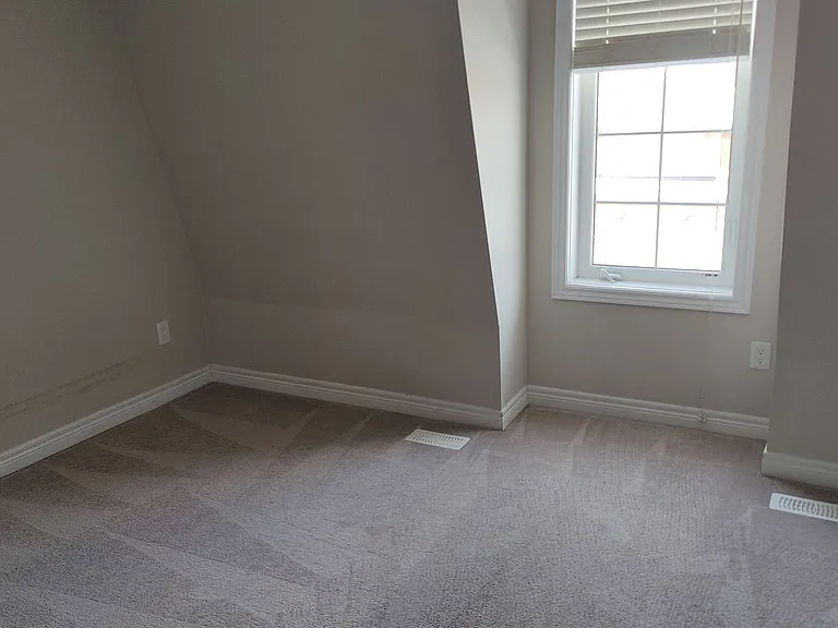 630 Linden Dr E — Photo 9