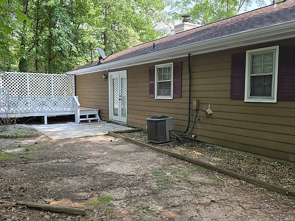2nd image of 4610 Hamlet Walk SE
