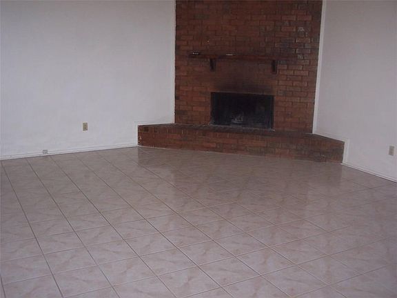3rd image of 703 Salem Dr